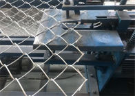 Alambre de acero galvanizado caliente de la alambrada de la cerca de la armadura de plata de la tela 50x50m m para dirigir