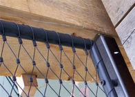 X tiende la línea barandilla de Inox que cerca la malla inoxidable de la cuerda con barandilla de alambre de acero